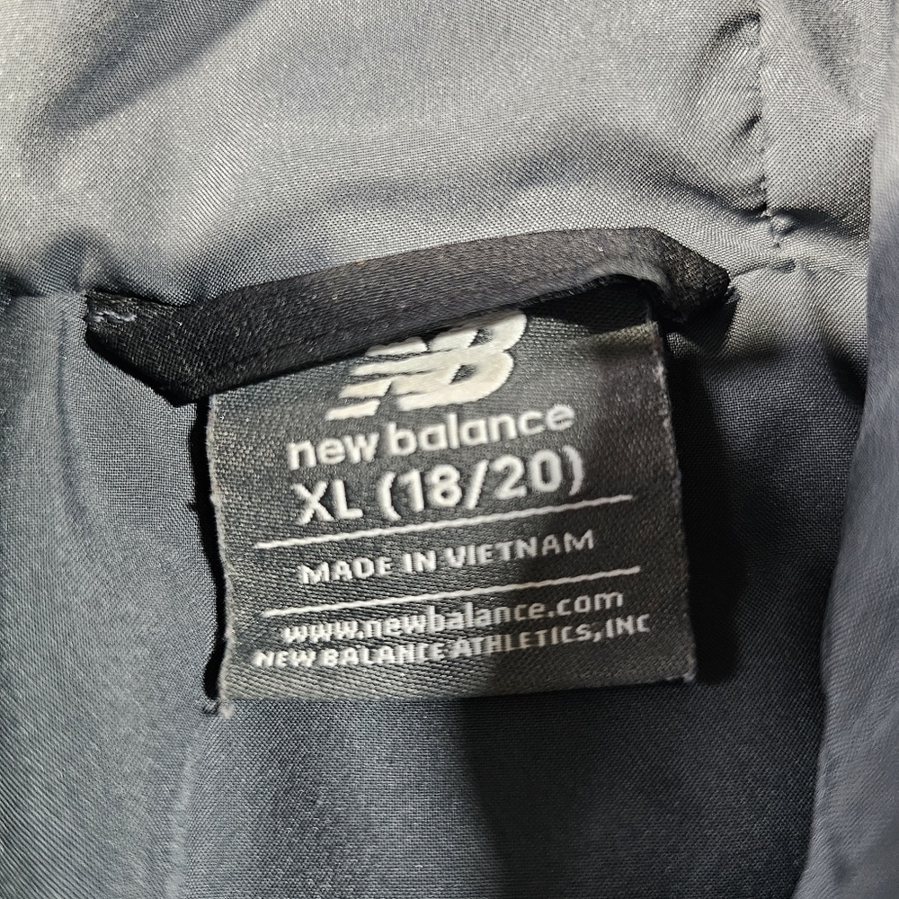 New Balance Black Gray Quilted Corduroy Ribbed Puffer Jacket 18/20 - Picture 6 of 8